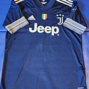 2020-2021 Juventus Adidas Away Football Shirt - Weston McKennie
